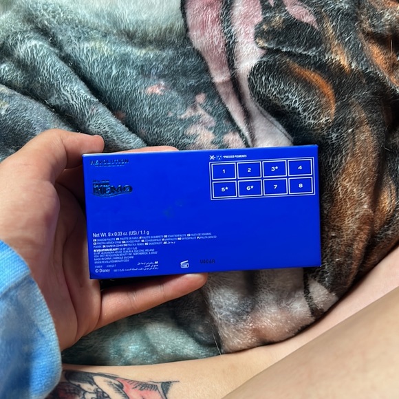 FINDING NEMO EYESHADOW PALLET - Picture 4 of 4